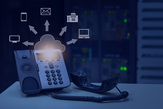 چطور با تلفن اینترنتی (VoIP) تماس‌های کاری را از هر نقطه‌ی دنیا مدیریت کنیم؟